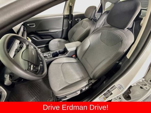 Used 2025 Kia K4 FWD image 5