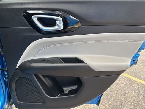 Used 2024 Jeep Compass Limited image 12