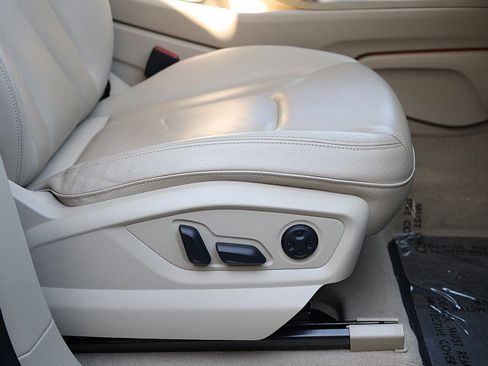 Used 2019 Audi Q7 3.0T Prestige w/ Prestige Package image 35