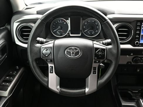 Used 2022 Toyota Tacoma SR5 image 15
