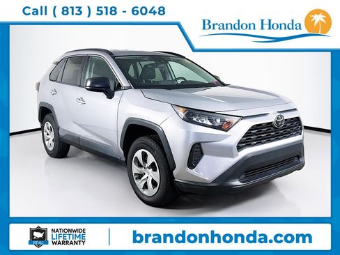Used 2019 Toyota RAV4 LE FWD image 1