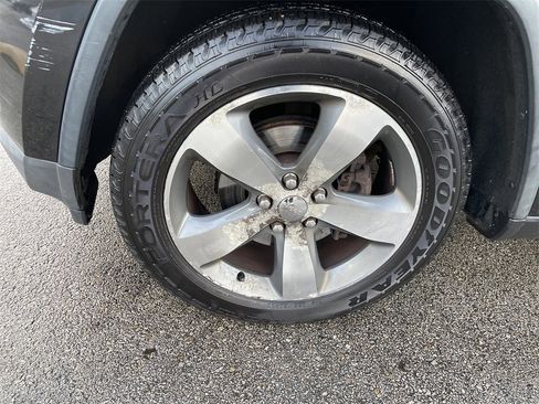 Used 2014 Jeep Grand Cherokee Limited image 9