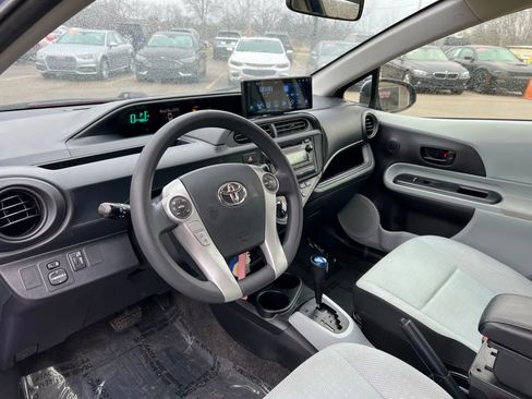 Used 2012 Toyota Prius C One image 10