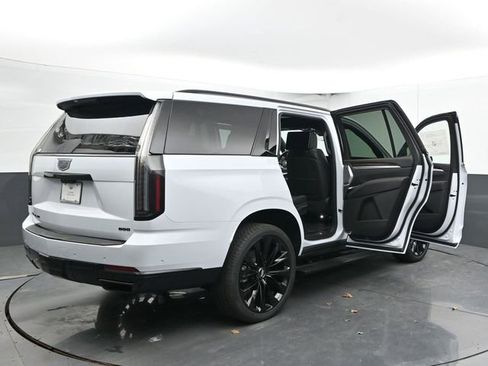 New 2026 Cadillac Escalade Platinum Sport w/ LPO, ONYX Package AWD/4WD image 53