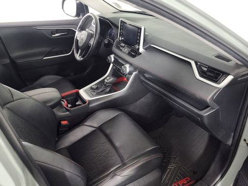 Used 2020 Toyota RAV4 TRD Off-Road image 33