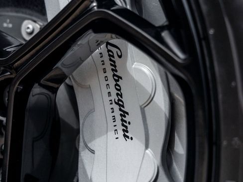 Used 2024 Lamborghini Urus Performante image 17