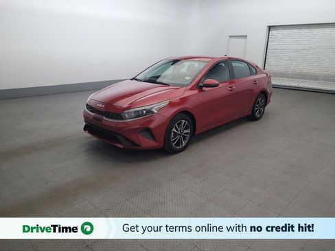 Used 2023 Kia Forte LXS w/ LXS Technology Package FWD image 1