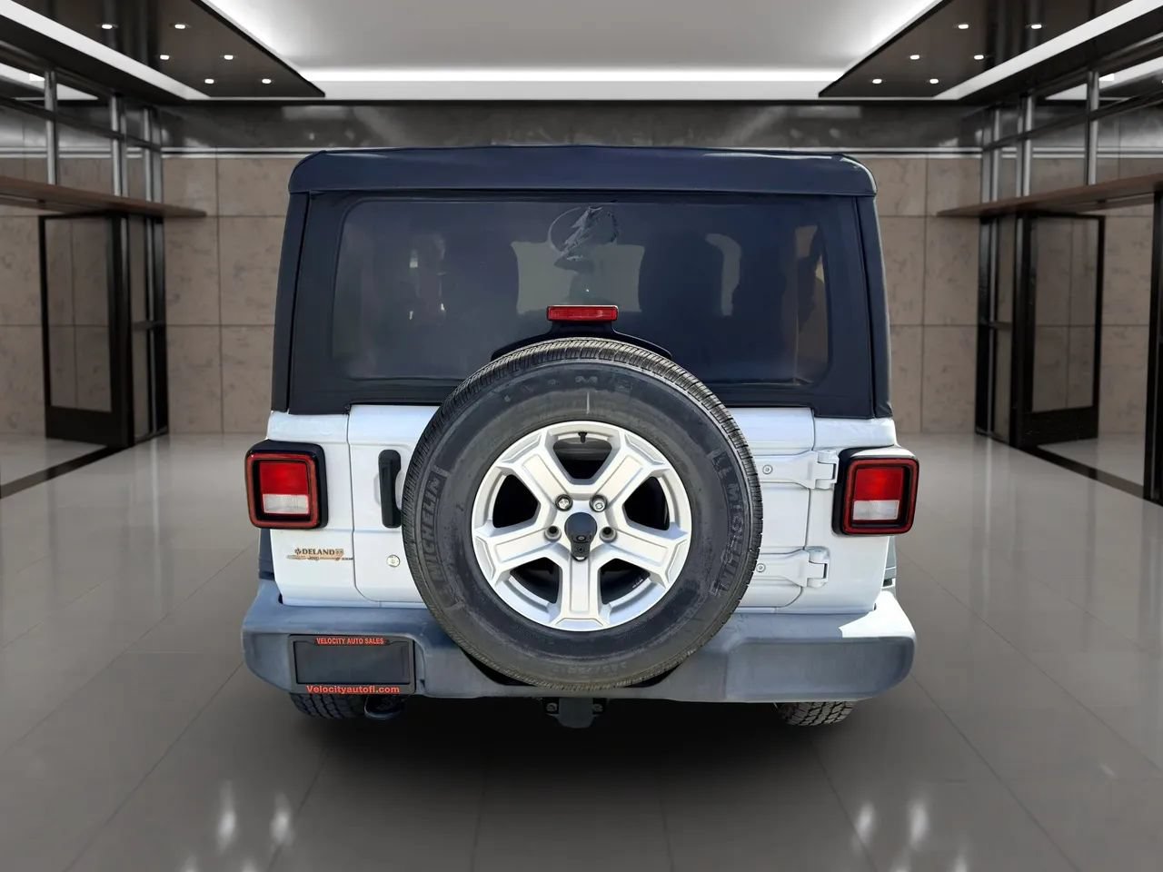 Used 2019 Jeep Wrangler Sport AWD/4WD image 4