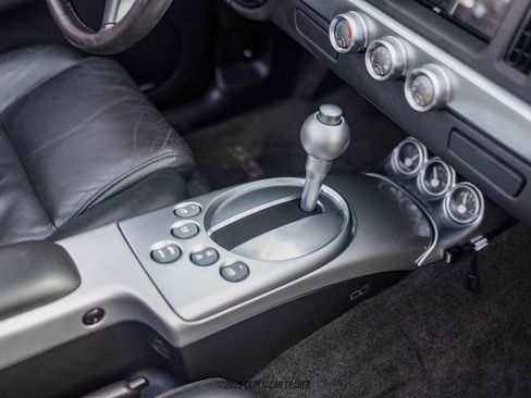 Used 2005 Chevrolet SSR w/ Preferred Equipment Group image 46