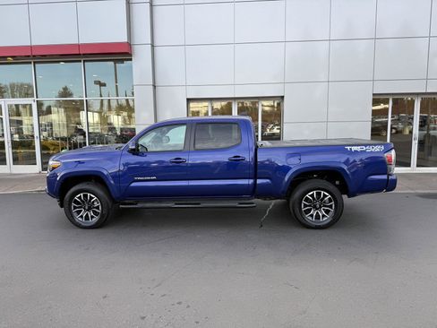 Certified 2023 Toyota Tacoma TRD Sport image 2