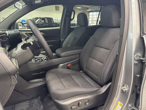 New 2026 Chevrolet Traverse LT image 9