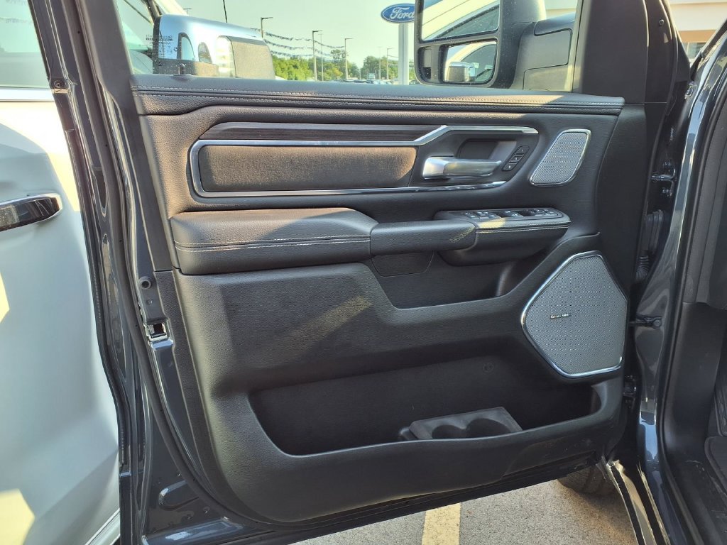 Used 2026 RAM 1500 Laramie AWD/4WD image 17