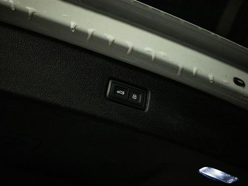 Used 2019 Audi Q7 3.0T Premium Plus w/ Premium Plus Package image 8