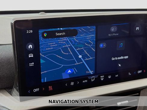 Used 2025 Ford Explorer Platinum image 3