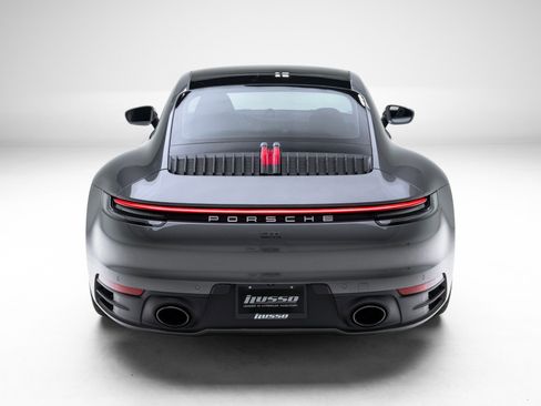 Used 2020 Porsche 911 Carrera RWD image 5