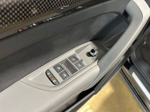 Used 2025 Audi SQ5 Premium Plus image 12