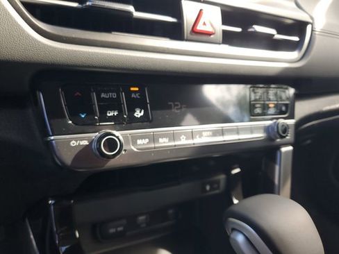 New 2026 Kia Seltos EX image 18