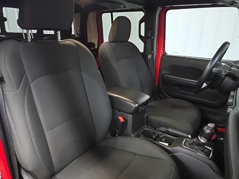 Used 2020 Jeep Gladiator Sport w/ Quick Order Package 24S image 14