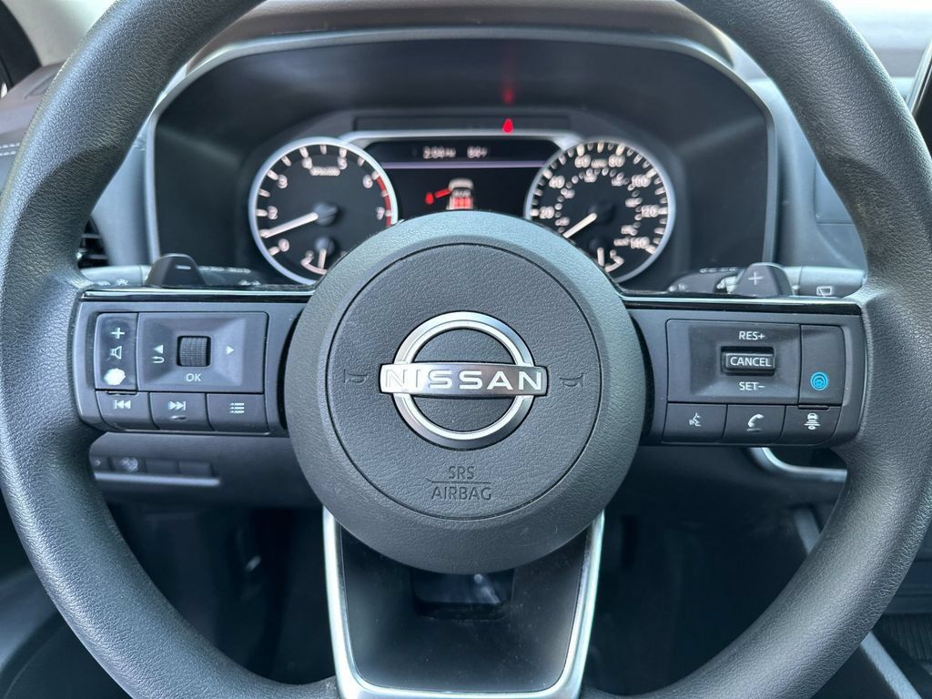Used 2023 Nissan Rogue SV FWD image 22