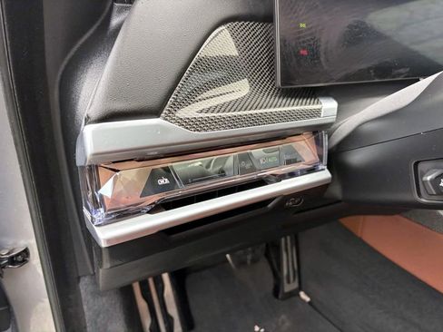 Certified 2023 BMW i7 xDrive60 w/ Executive Package 2 image 14