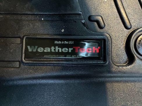 Used 2018 Chrysler Pacifica Touring-L Plus image 33