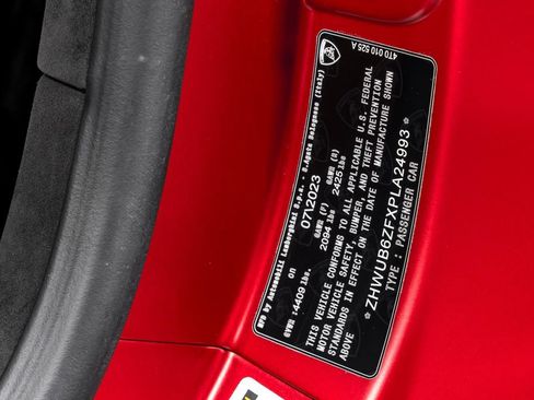 Used 2023 Lamborghini Huracan Tecnica RWD image 11