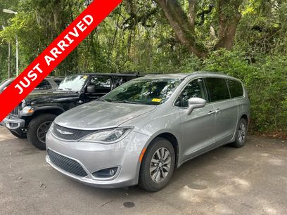 Used 2019 Chrysler Pacifica Touring-L Plus
