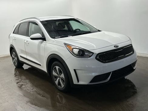 Used 2017 Kia Niro LX image 29