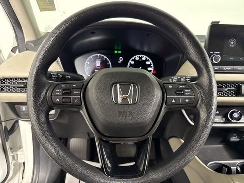 Used 2023 Honda HR-V LX image 18