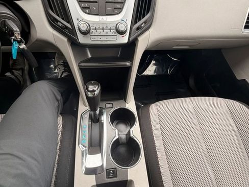 Used 2017 Chevrolet Equinox LT w/ Convenience Package image 15