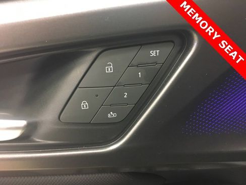 Used 2024 Chevrolet Equinox EV RS image 34