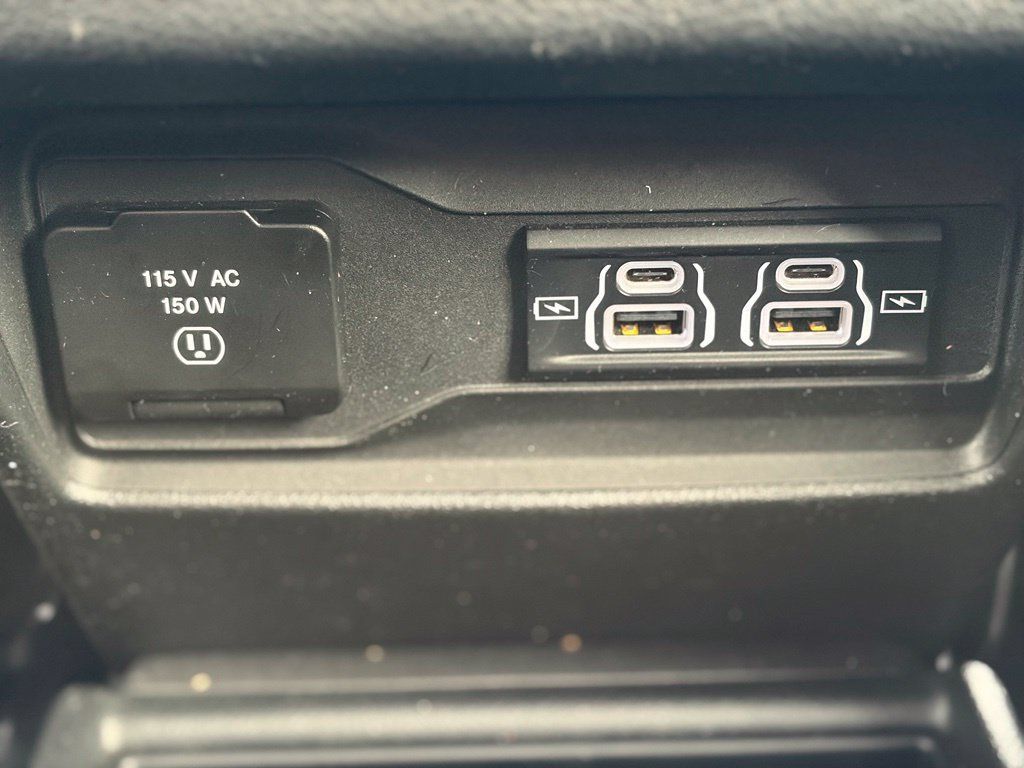 Used 2023 Jeep Grand Cherokee L Laredo w/ Luxury Tech Group I AWD/4WD image 19
