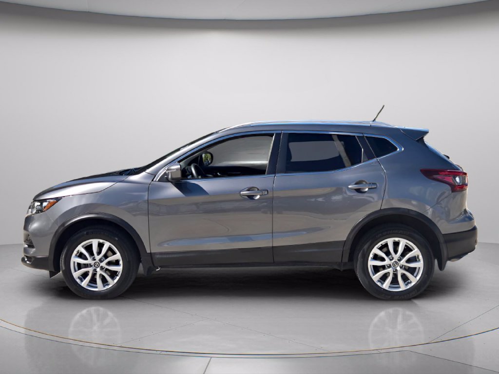 Used 2020 Nissan Rogue Sport SV FWD image 3