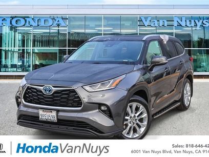 Used 2023 Toyota Highlander Limited