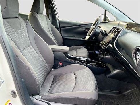 Used 2019 Toyota Prius Prime Plus image 26