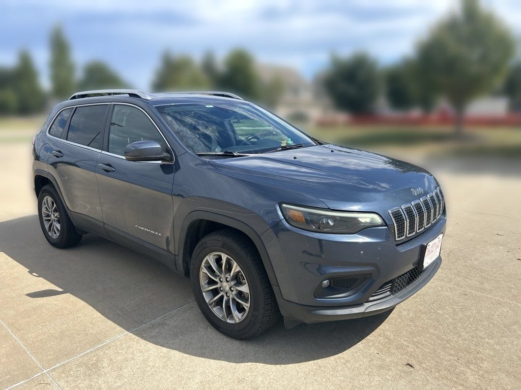 Used 2020 Jeep Cherokee Latitude Lux w/ Comfort/Convenience Group AWD/4WD image 3