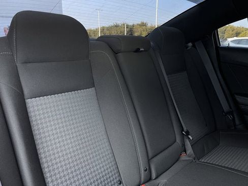 Used 2022 Dodge Charger R/T w/ Blacktop Package image 32