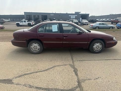 Used 2001 Chevrolet Lumina w/ Preferred Equipment Group FWD image 11