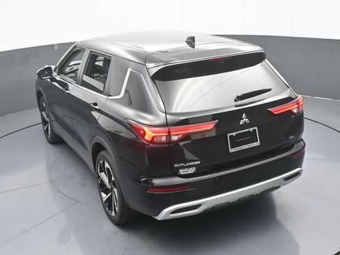 Used 2022 Mitsubishi Outlander SE image 56