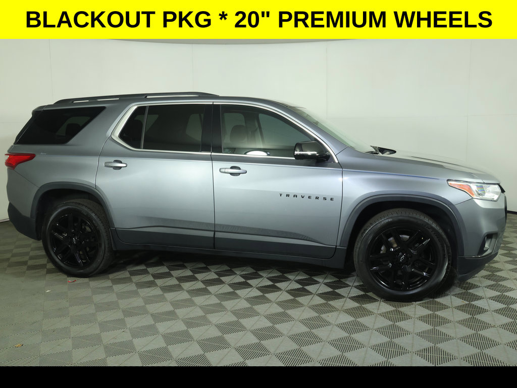 Used 2020 Chevrolet Traverse LT w/ LT Premium Package FWD image 3