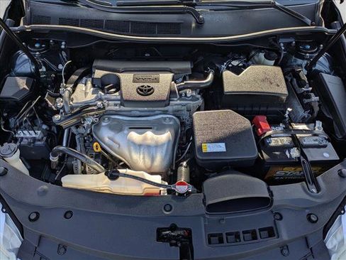 Used 2016 Toyota Camry XLE w/ Moonroof Package image 24