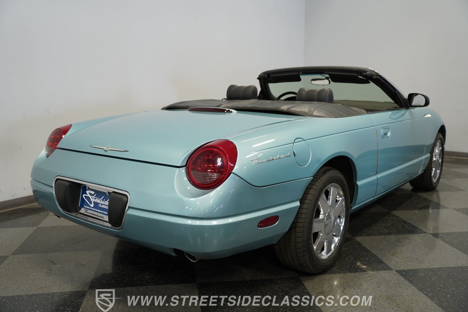 Used 2002 Ford Thunderbird RWD image 12