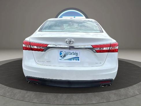 Used 2013 Toyota Avalon XLE Touring FWD image 9