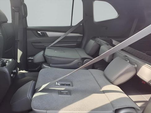 New 2025 Buick Enclave Preferred w/ Power Package image 17