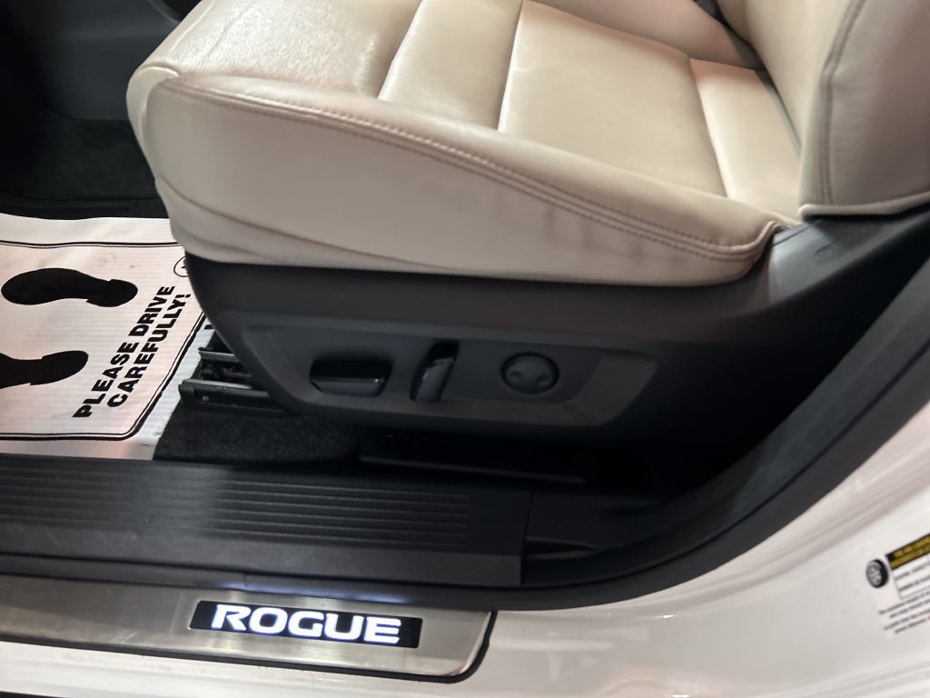 Used 2023 Nissan Rogue SL w/ SL Premium Package AWD/4WD image 11