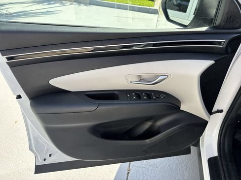 Used 2023 Hyundai Tucson SEL AWD/4WD image 39
