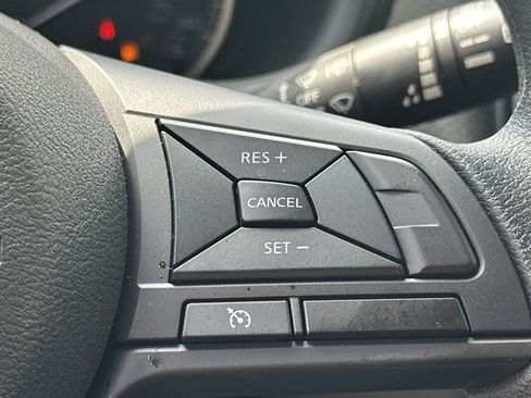 New 2024 Nissan Kicks S image 25