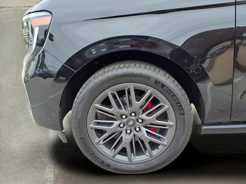 New 2025 Ford Expedition Max Platinum w/ Stealth Performance Package image 15