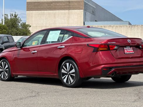 Used 2020 Nissan Altima 2.5 SV image 7