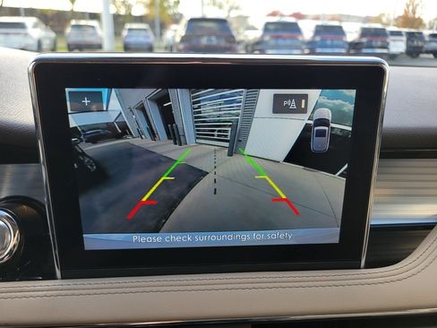 Certified 2022 Lincoln Corsair AWD w/ Equipment Group 101A image 16